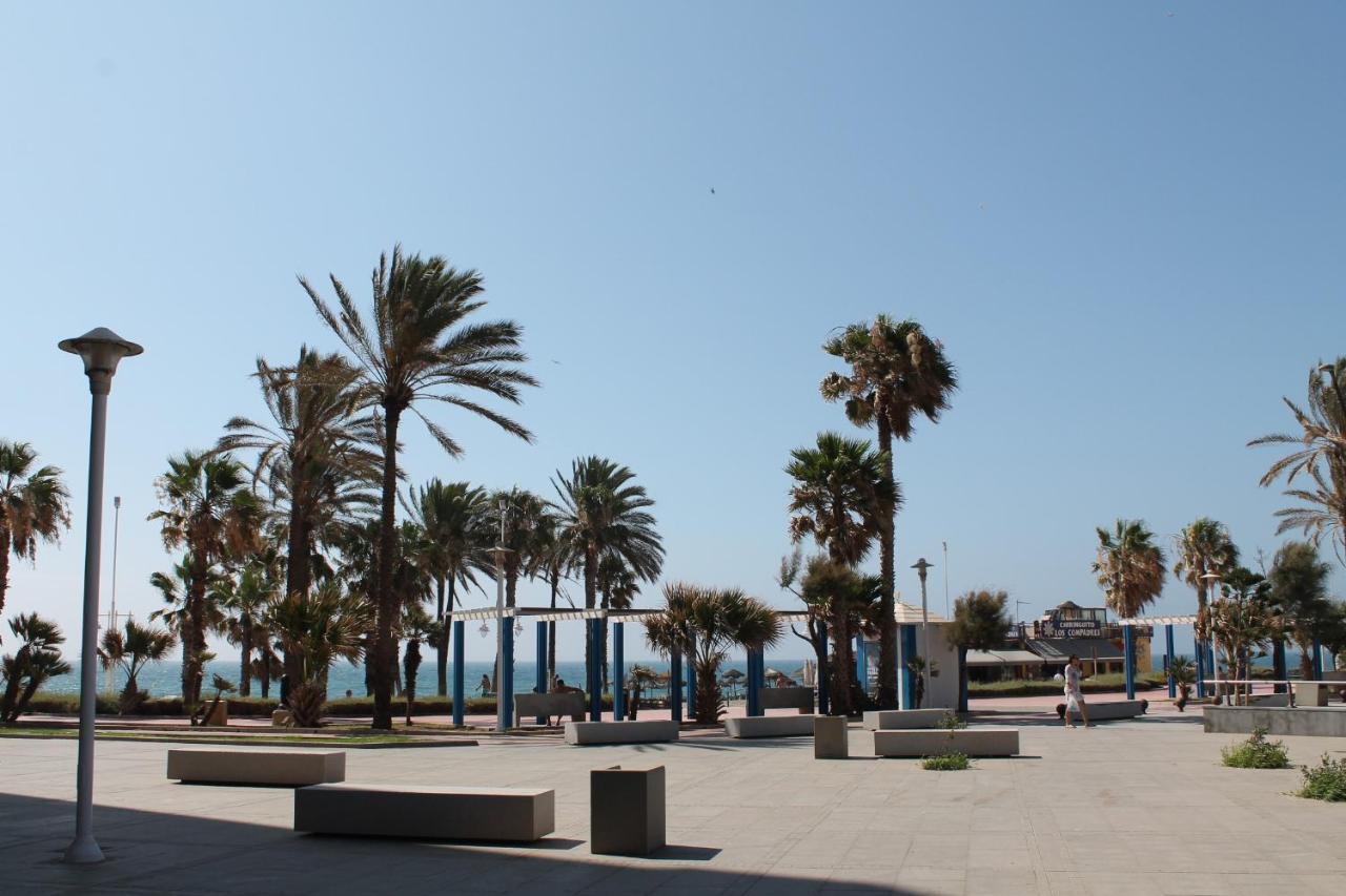 Frente Al Mar Apartment Malaga Exterior photo