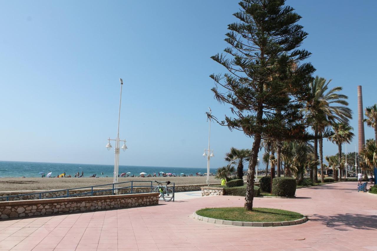 Frente Al Mar Apartment Malaga Exterior photo